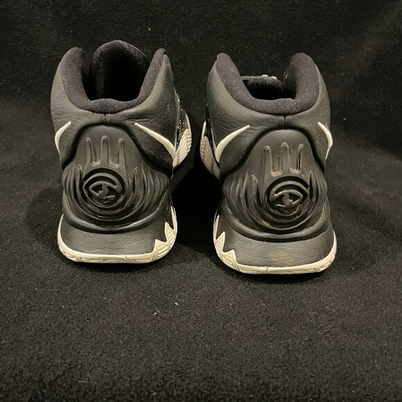 Nike Kyrie Mens Shoes, Sz 7.5 - Picture 3 of 6
